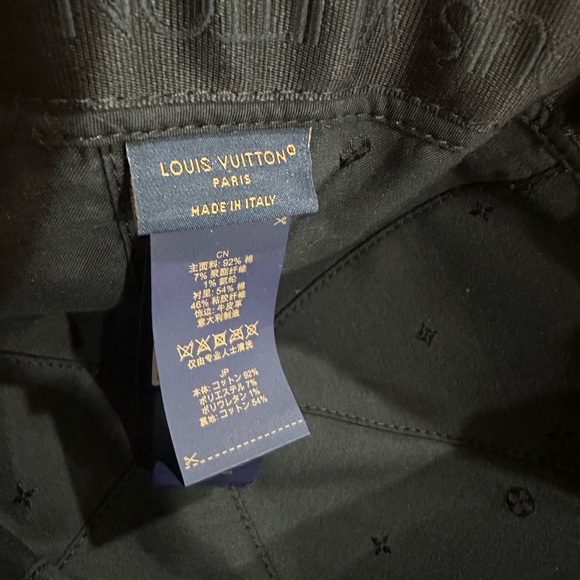 Louis Vuitton cap - Picture 7 of 11